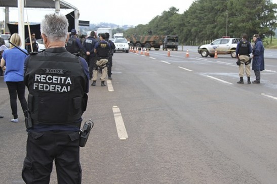 Operação da Receita Federal intensifica fiscalização na fronteira o