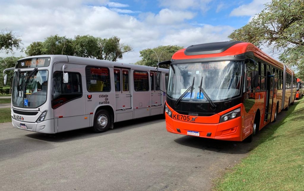 Curitiba recebe ônibus novos e estuda implantar faixas exclusivas para linhas metropolitanas